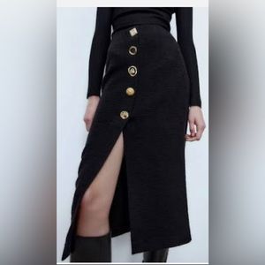 ZARA GOLD BUTTONS SKIRT SIZE SMALL